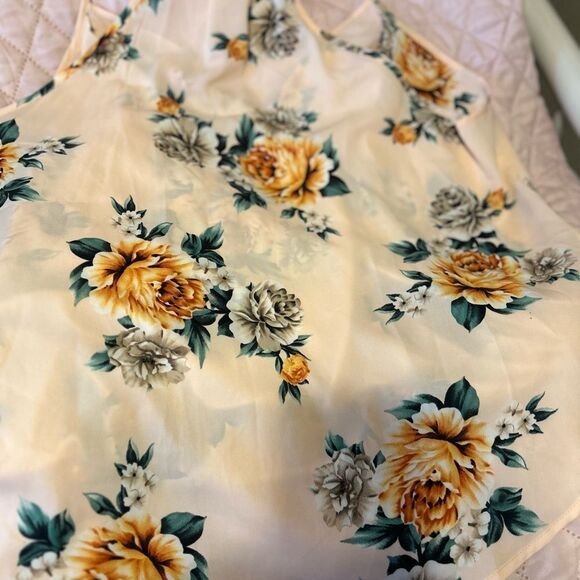 NWOT Shein Curve Floral Halter Top - Picture 10 of 15